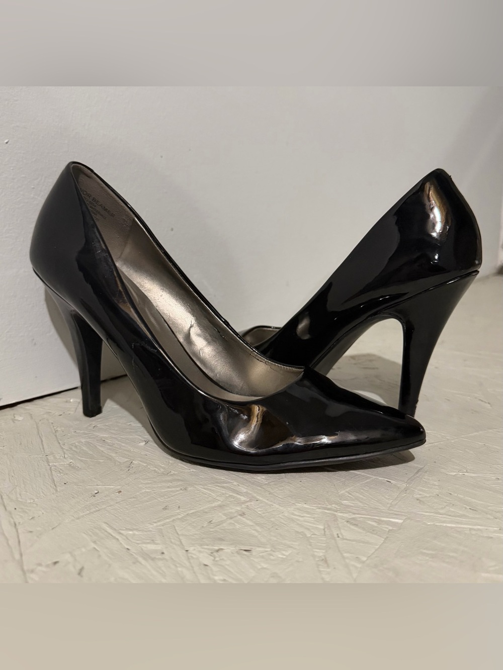 Worthington Black Patent Pointed Toe Pumps Heels Size 9
